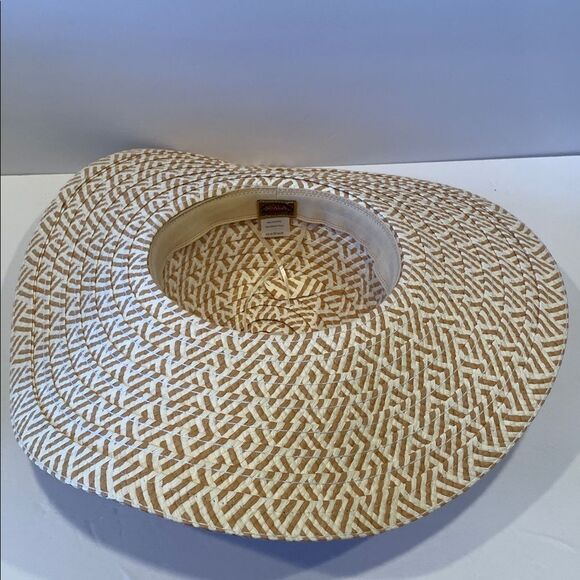 Scala Tan and White Patterned Hat - Picture 6 of 7